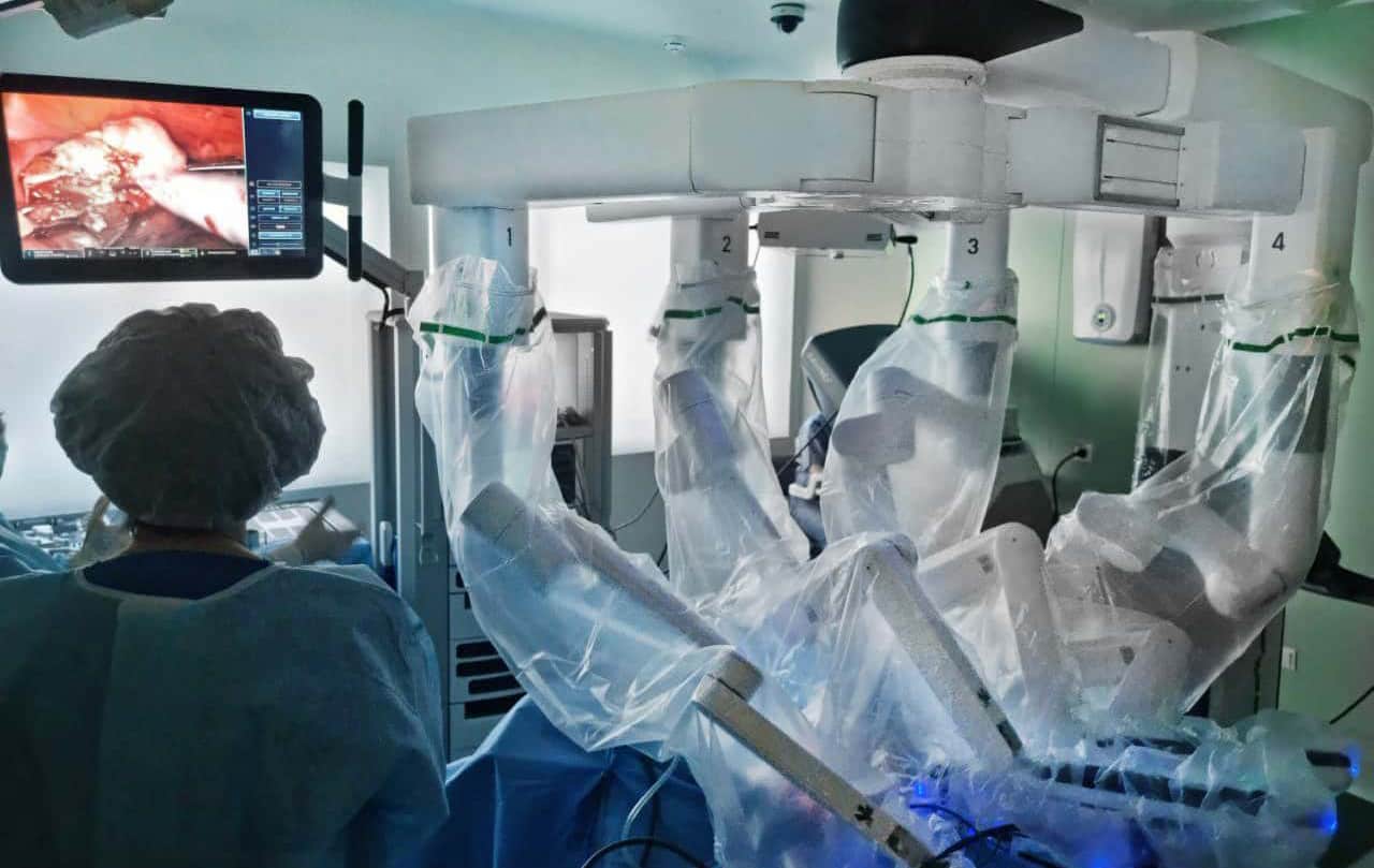 Роботическая операция в клинике Кулакова