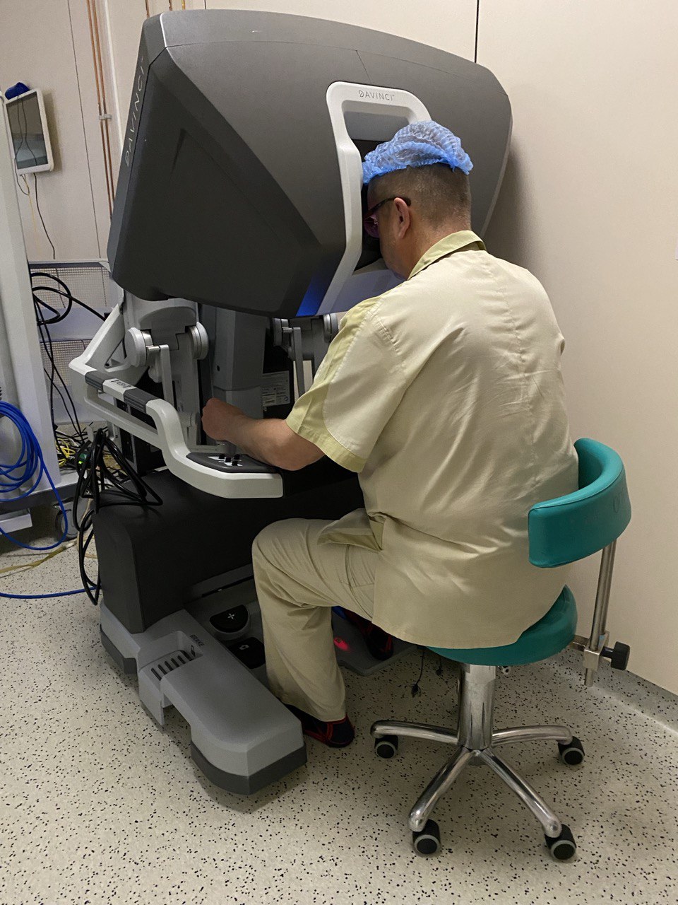 в НМИЦ онкологии им. Н.Н. Петрова внедрена робот-ассистированная хирургия da Vinci
