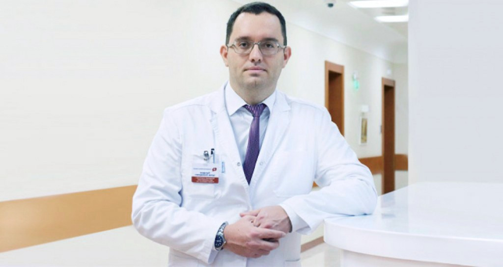 Роботический хирург Артем Гончаров о симптомах рака прямой кишки